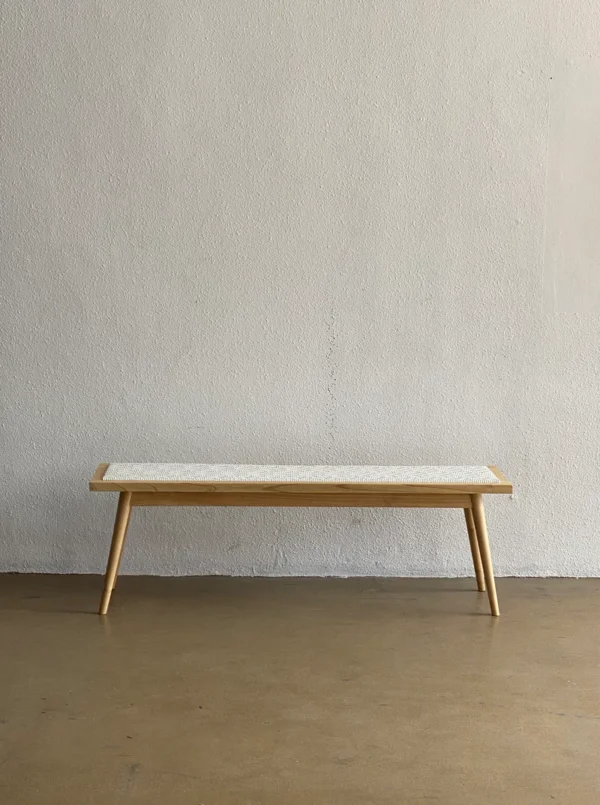 Bench Kombinasi Tenun Rotan Sintetis Kayu Jati – Desain Natural