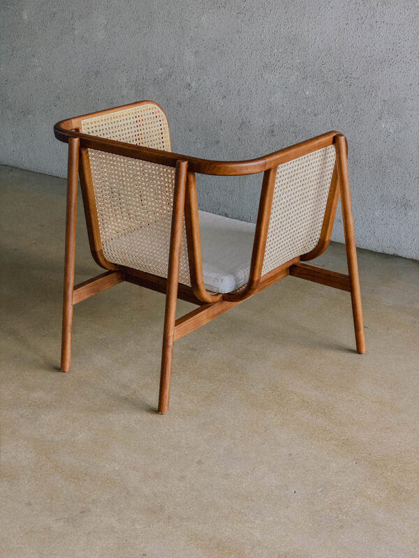 Kursi minimalis kombinasi tenun rotan