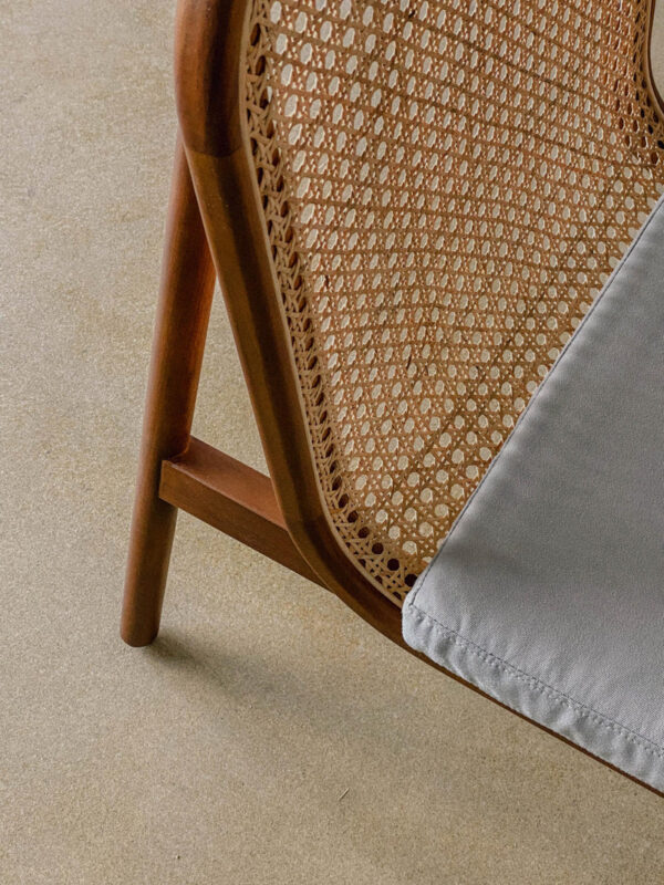 Kursi minimalis kombinasi tenun rotan