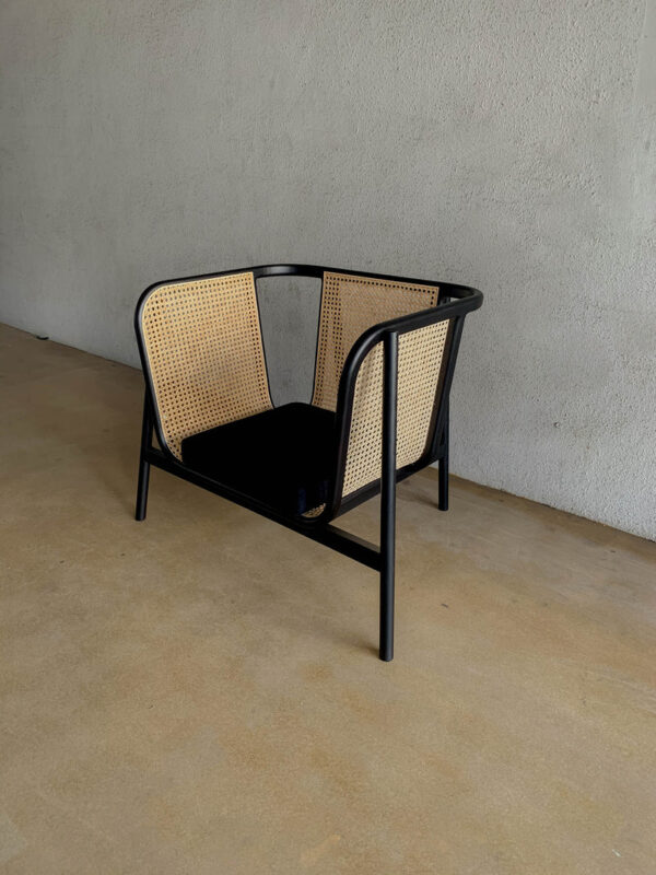 Kursi minimalis kombinasi tenun rotan