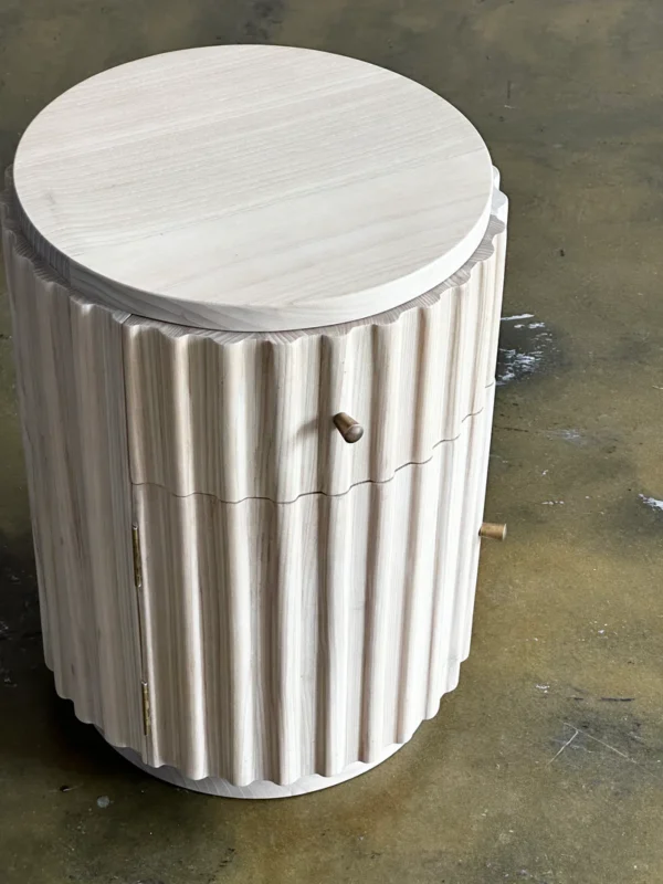 Nakas salur 1 laci 1 pintu