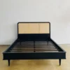Tempat tidur retro minimalis kombinasi rotan