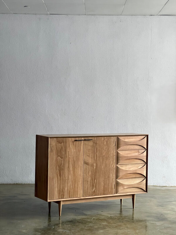 Cabinet minimalis 3 pintu jati jepara