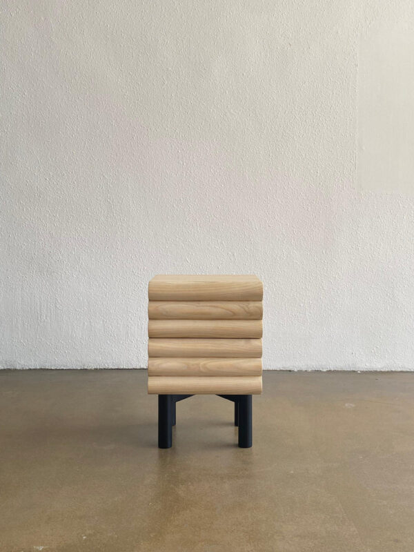 Nakas minimalis salur