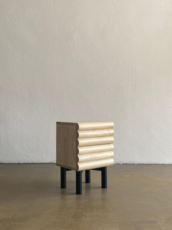 Nakas minimalis salur