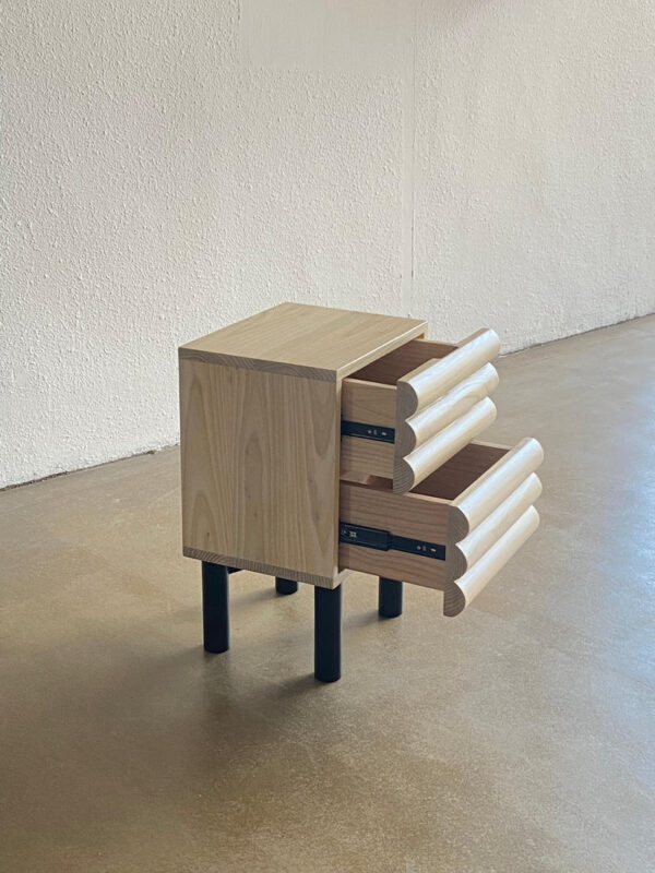 Nakas minimalis salur