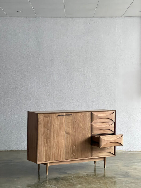 Cabinet minimalis 3 pintu jati jepara