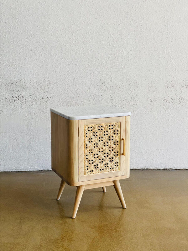 Nakas minimalis corner kombinasi rotan