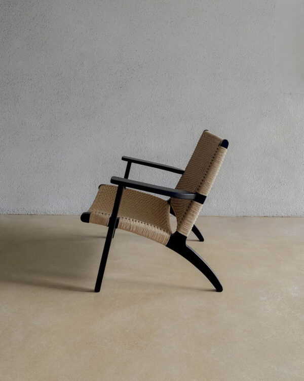 kursi santai klasik kombinasi tenun rotan