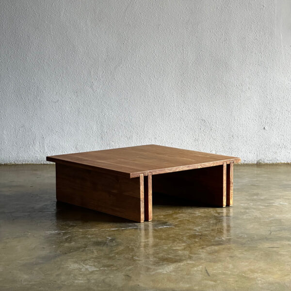 Meja minimalis dari kayu jati solid finishing white walnut, desain handmade Jepara