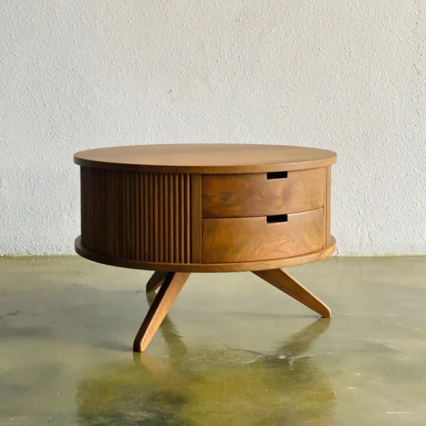 Meja tamu minimalis bentuk oval dari kayu jati finishing light walnut