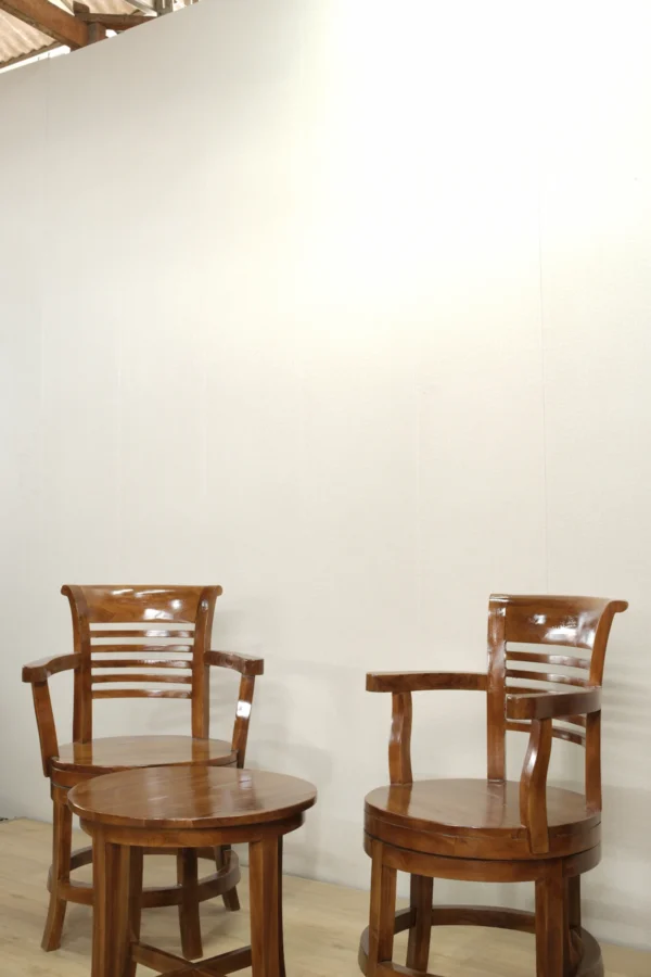 set kursi tamu kayu jati captain chair bilah horizontal dengan meja kecil jepara