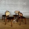 Kursi makan kayu jati kombinasi rotan desain minimalis warna walnut