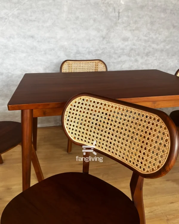 Kursi makan kayu jati kombinasi rotan desain minimalis warna walnut