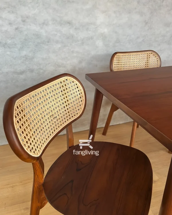 Kursi makan kayu jati kombinasi rotan desain minimalis warna walnut