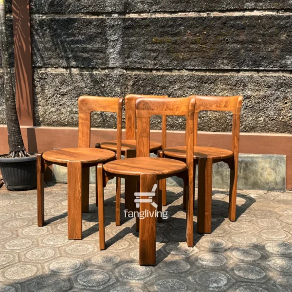 Kursi makan kayu jati solid dengan dudukan bulat dan sandaran lengkung