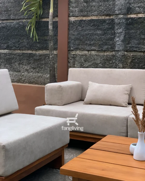 Sofa L kayu jati modern dengan sandaran palang dan busa putih