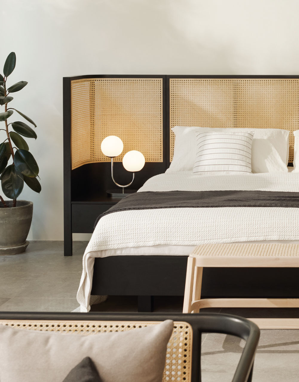 Tempat Tidur || https://fangliving.com/tempat-tidur/