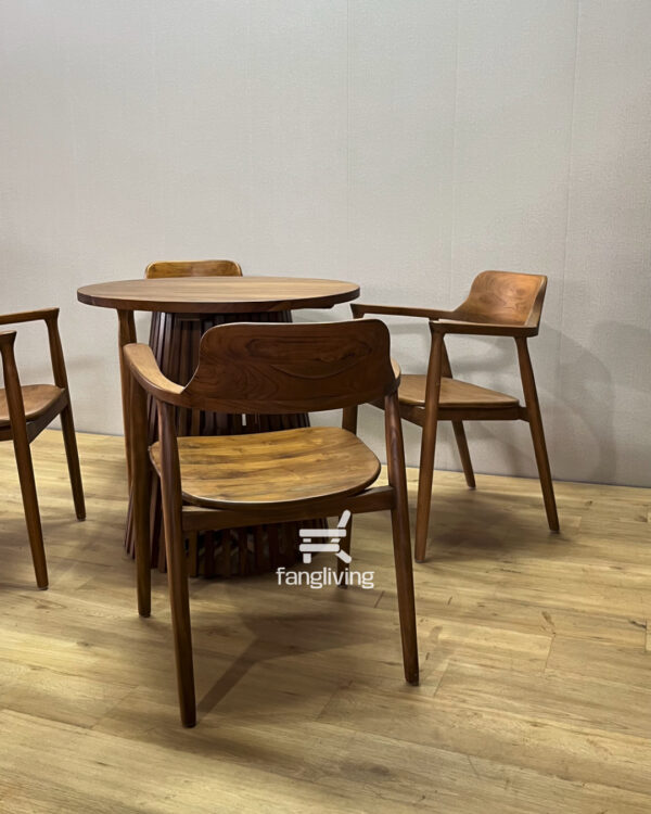 Set meja makan bulat kayu solid modern