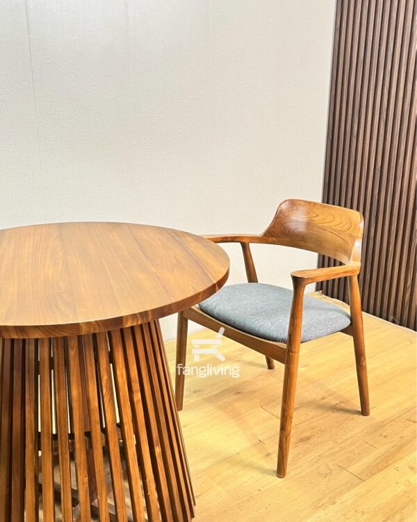 Set Meja Makan Bulat Kayu Jati Minimalis 2 Kursi – Desain Modern Elegan untuk Cafe & Apartemen