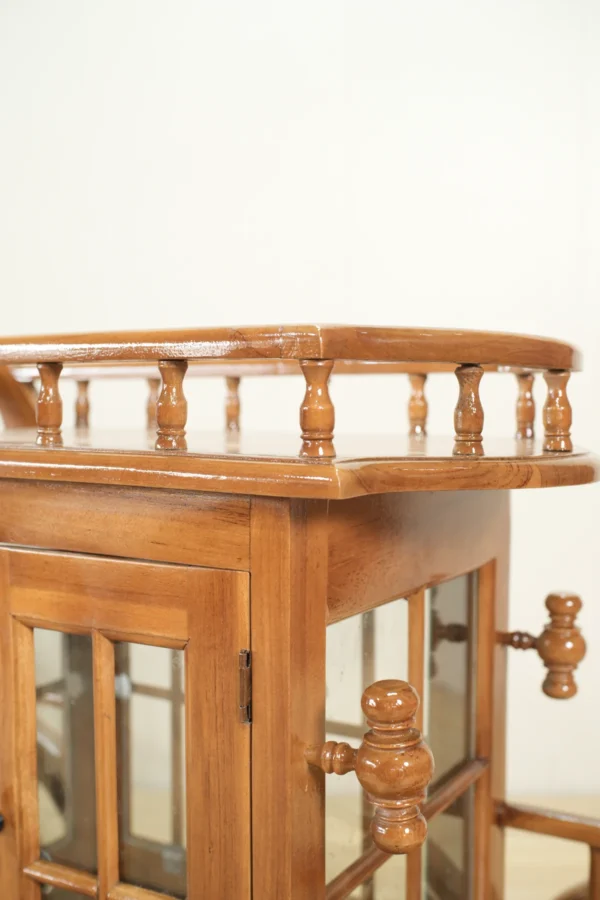 bar cart trolley kayu jati desain kereta klasik victorian dengan lemari kaca jepara