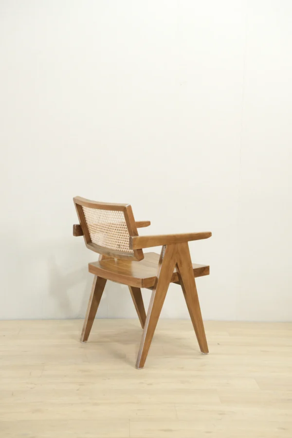 kursi chandigarh kayu jati kombinasi rotan finishing walnut doff